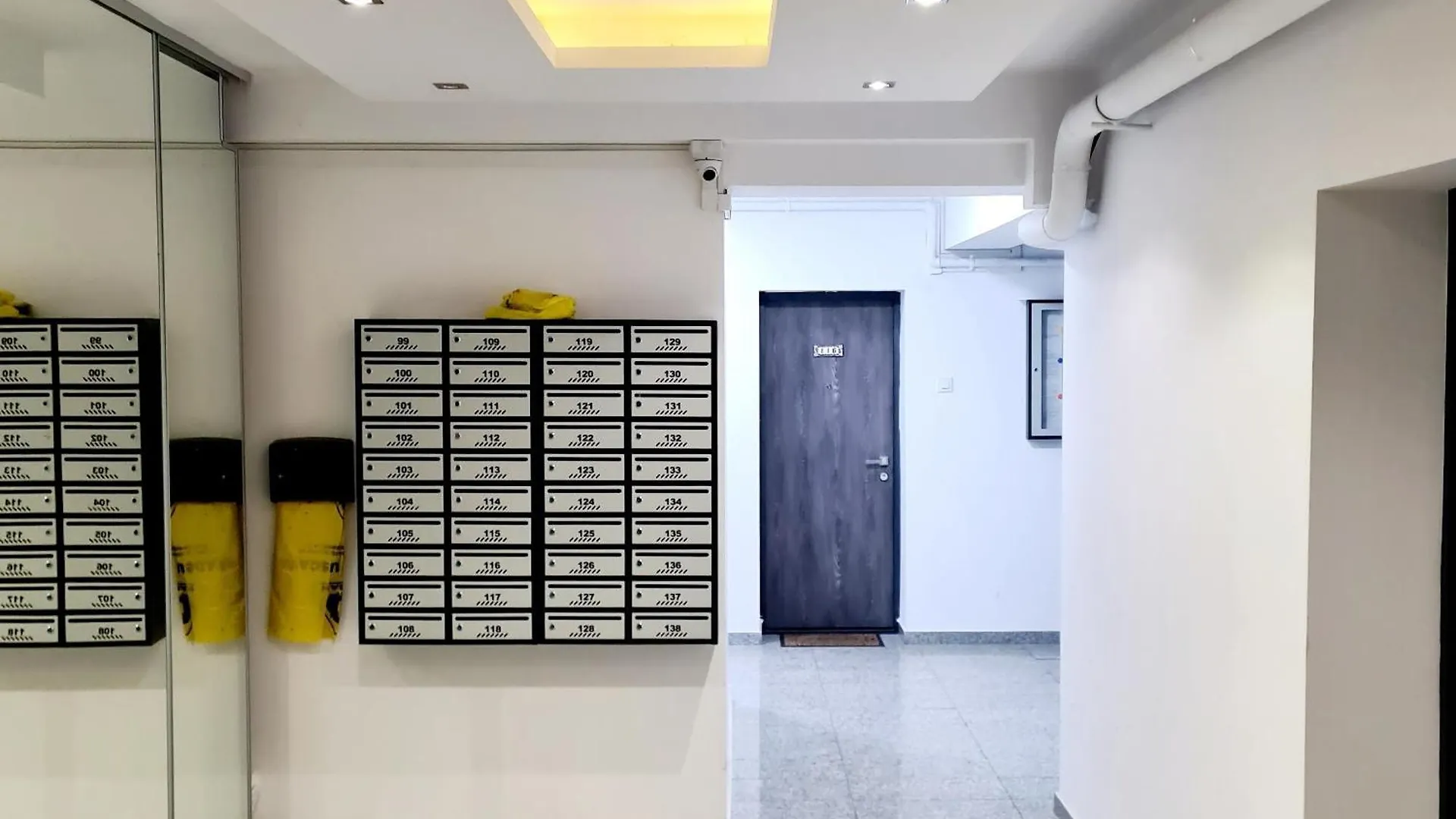 Bridge 113 - Studio Apartment With Free Parking & Flexible Check-In, Sector 6 Bucureşti 0*,