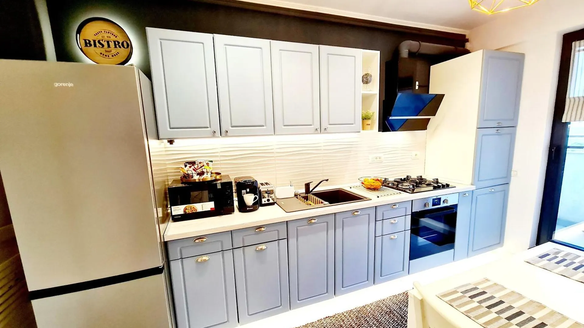Bridge 113 - Studio Apartment With Free Parking & Flexible Check-In, Sector 6 Bucureşti România