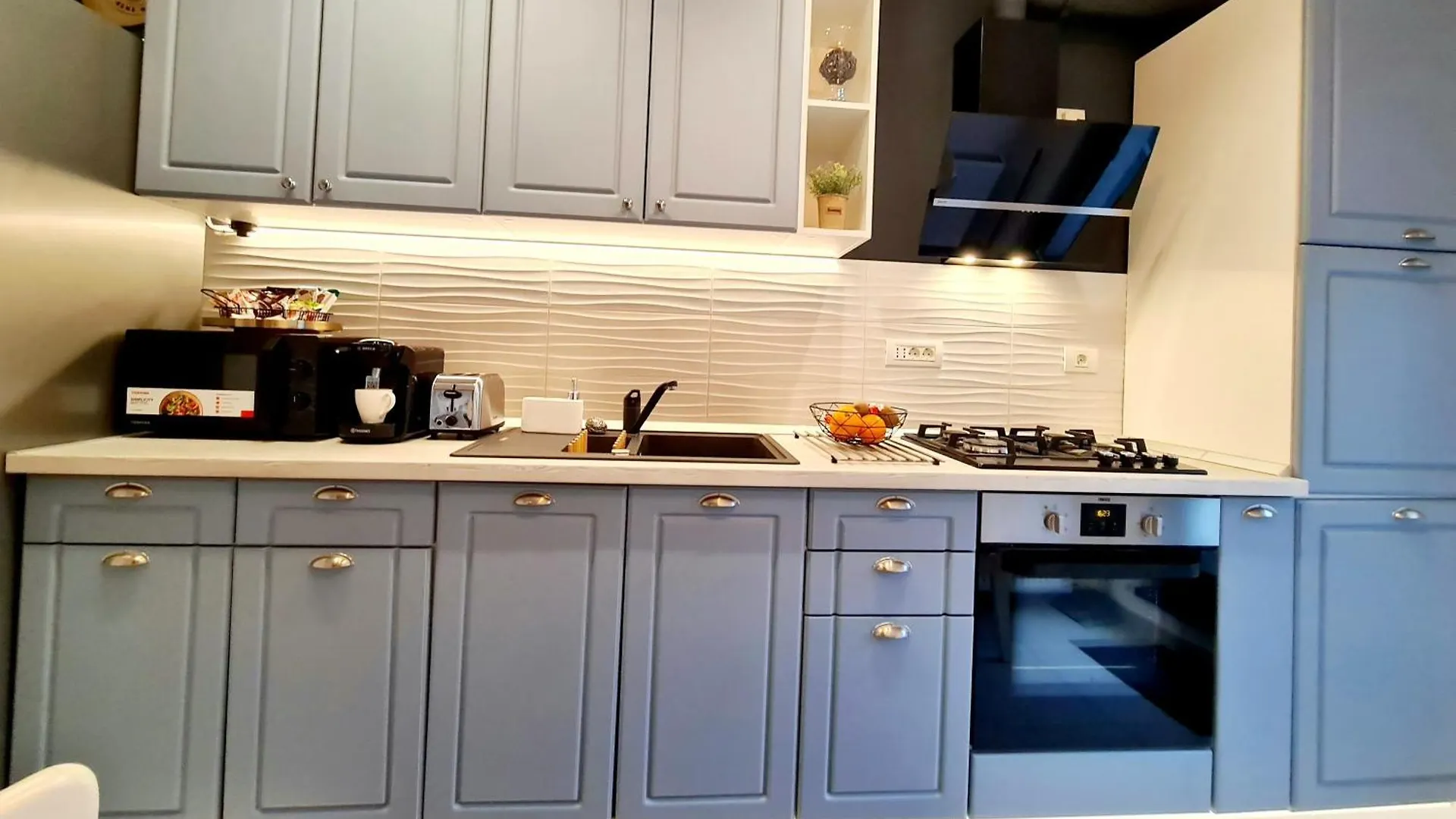 Bridge 113 - Studio Apartment With Free Parking & Flexible Check-In, Sector 6 Bucureşti
