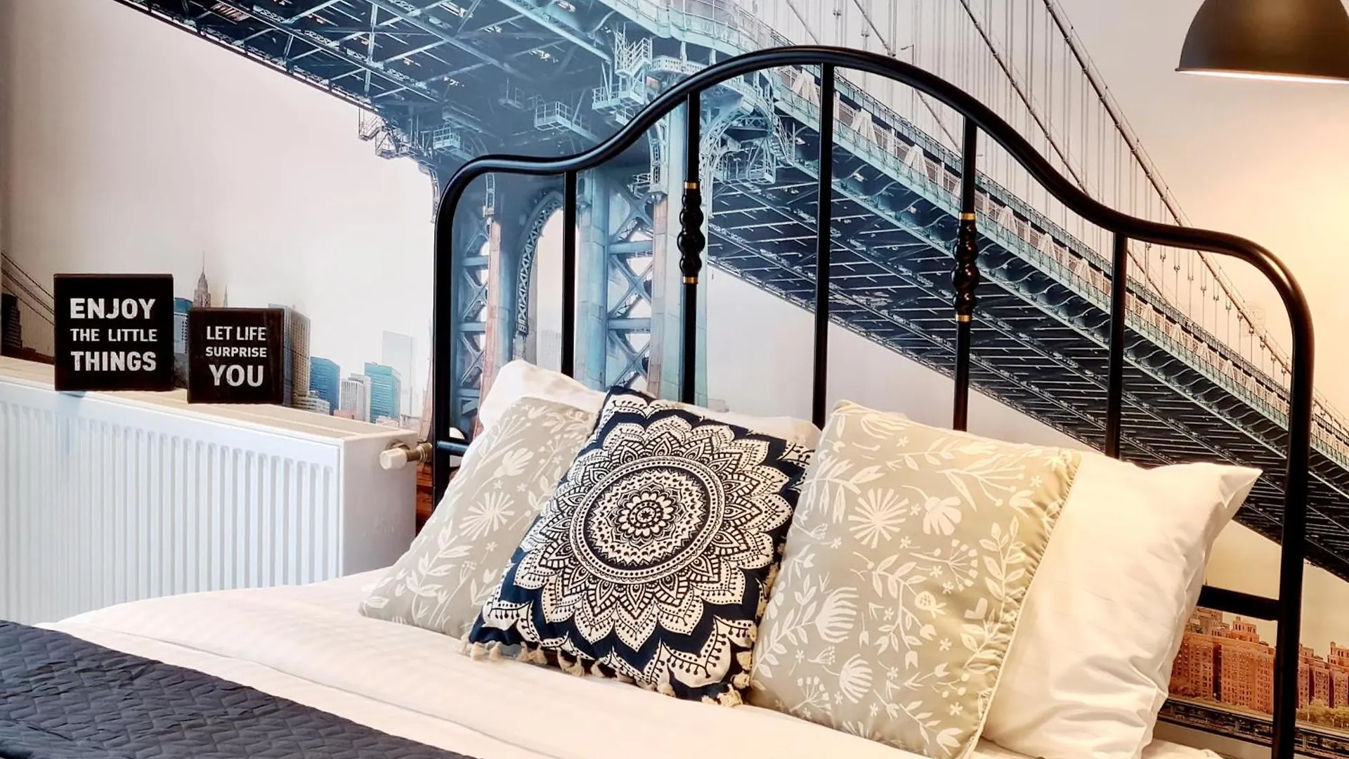Bridge 113 - Studio Apartment With Free Parking & Flexible Check-In, Sector 6 Bucureşti