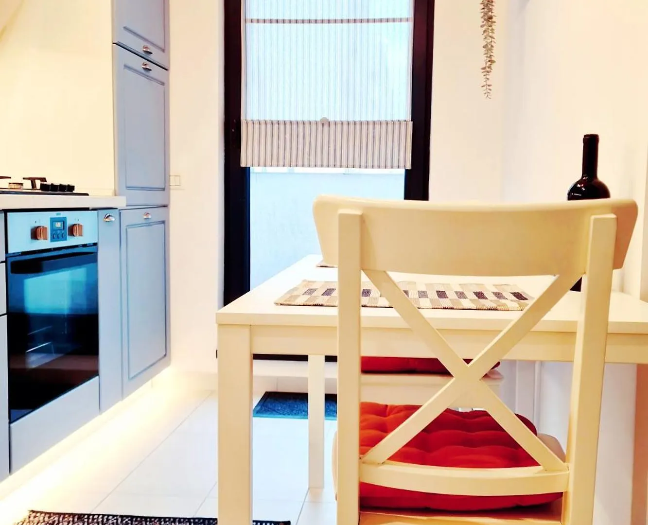 Bridge 113 - Studio Apartment With Free Parking & Flexible Check-In, Sector 6 Bucureşti România